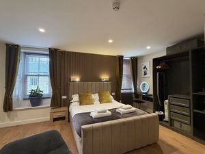 Photo 10- click for photo gallery